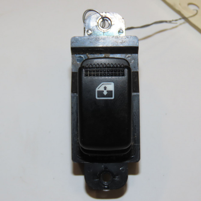 Commande lève-glace porte avant droite occasion HYUNDAI I 10 I Phase 1 04-1995->04-1999 1.2i 90ch 1