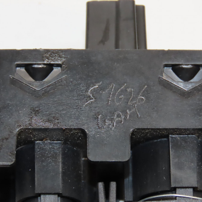 Bouton de warning occasion RENAULT SCENIC III Phase 2 12-2011->03-2013 1.5 DCI 110ch 252100502R 3