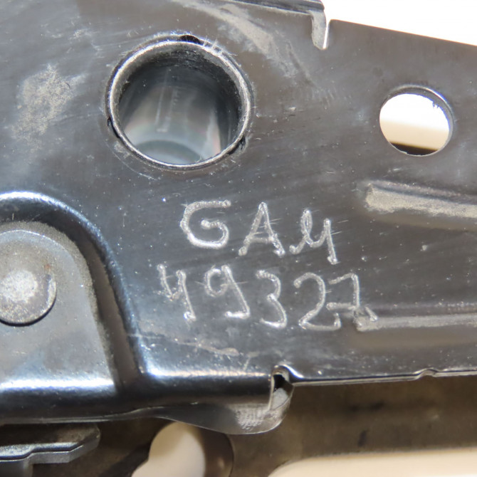 Serrure capot occasion VOLKSWAGEN POLO IV Phase 2 05-2005->09-2009 1.2i 65ch 1T0823509C 3