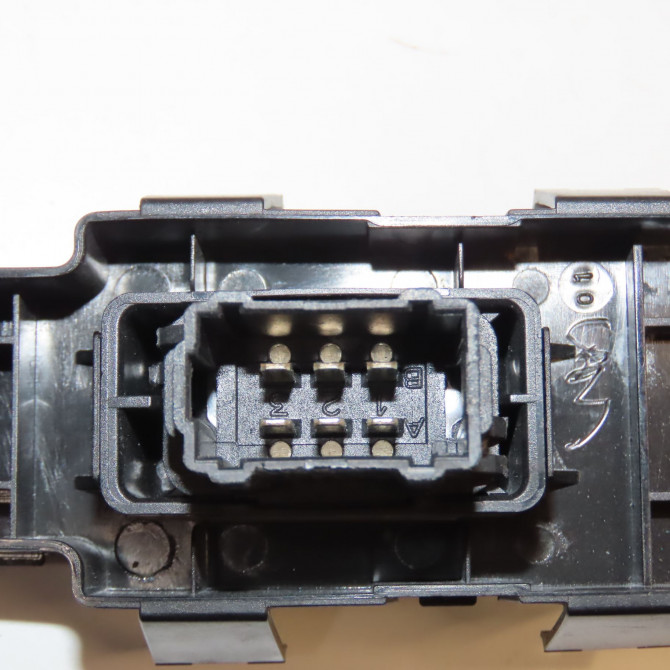 Commande lève-glace porte avant droite occasion PEUGEOT 207 Phase 1 04-2006->06-2013 1.4i 16v 90ch 6554QP 3