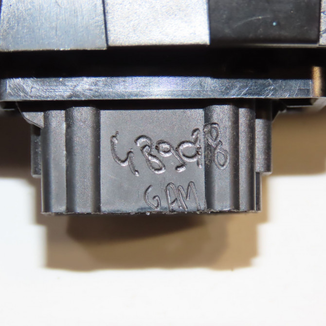 Commande lève-glace porte avant droite occasion PEUGEOT 207 Phase 1 04-2006->06-2013 1.4i 16v 90ch 6554QP 4