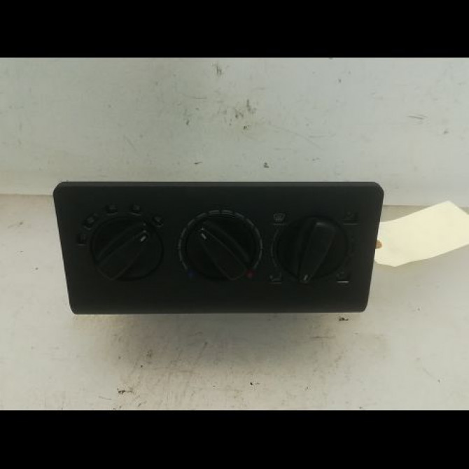 Commande de chauffage occasion VOLKSWAGEN POLO III Phase 1 10-1994->11-1999 1.9 D 1