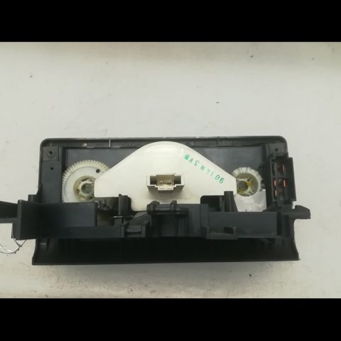 Commande de chauffage occasion VOLKSWAGEN POLO III Phase 1 10-1994->11-1999 1.9 D 2