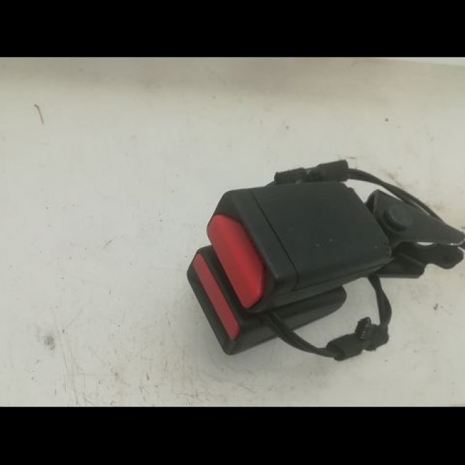 Ancrage ceinture arrière gauche occasion PEUGEOT 508 Phase 2 SW 06-2014->... 2.0 BlueHDI 180ch 8976J9 2