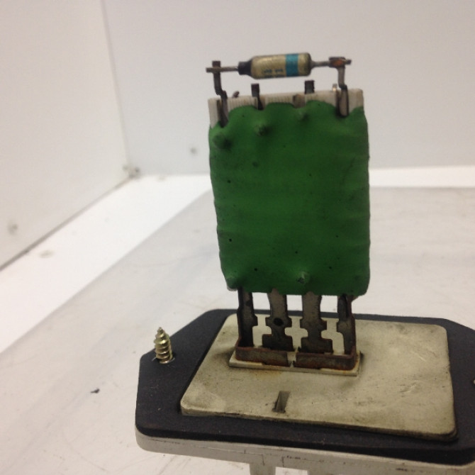 Resistance de chauffage occasion TOYOTA YARIS I Phase 2 03-2003->12-2005 8713852010 3