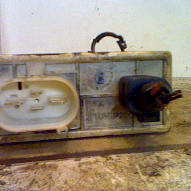 Boitier de préchauffage occasion VOLKSWAGEN FOX Phase 1 06-2005->09-2011 1.4 TDI 70ch 6QE898819 2