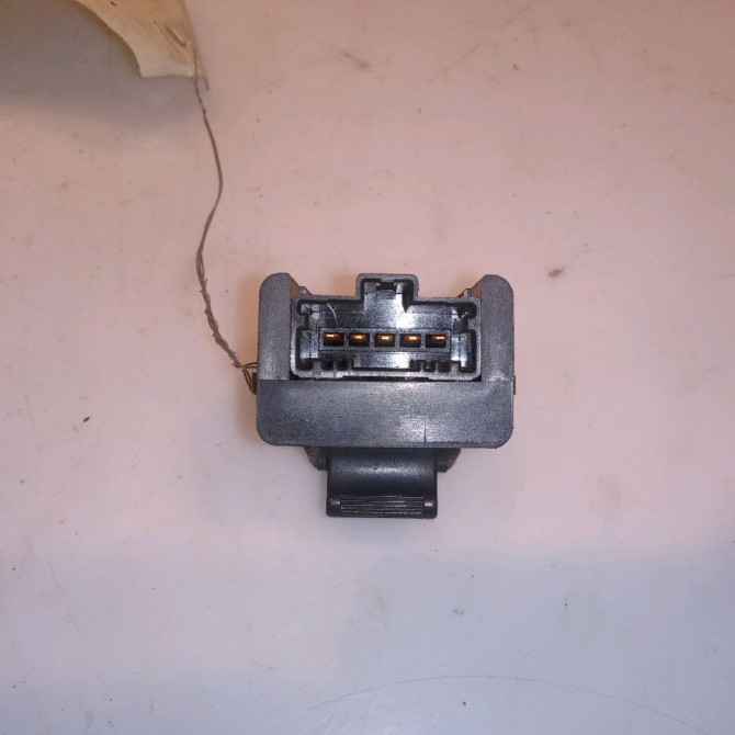 Commande lève-glace porte avant droite occasion HONDA CIVIC VI Phase 1 03-2001->12-2003 1.6i 110ch 35760S6A003ZC 3