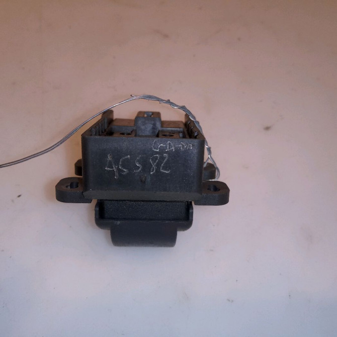 Commande lève-glace porte avant droite occasion HONDA CIVIC VI Phase 1 03-2001->12-2003 1.6i 110ch 35760S6A003ZC 4