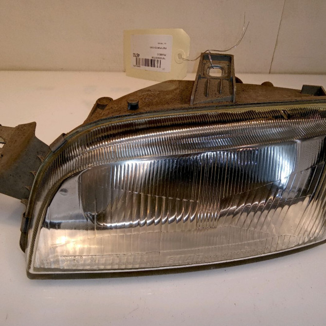 Phare gauche occasion FIAT PUNTO I Phase 1 11-1993->10-1999 1.1i 54ch 46402650 1
