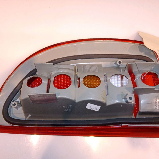 Feu arrière gauche occasion OPEL CORSA II Phase 1 03-1993->04-1997 90444809 2