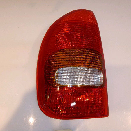 Feu arrière gauche occasion OPEL CORSA II Phase 2 04-1997->10-2000 1.2i 16v 65ch 90444809