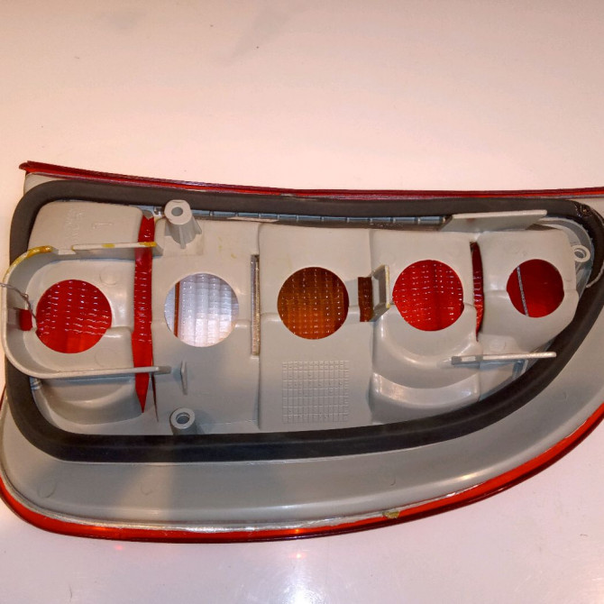 Feu arrière gauche occasion OPEL CORSA II Phase 2 04-1997->10-2000 1.2i 16v 65ch 90444809 2