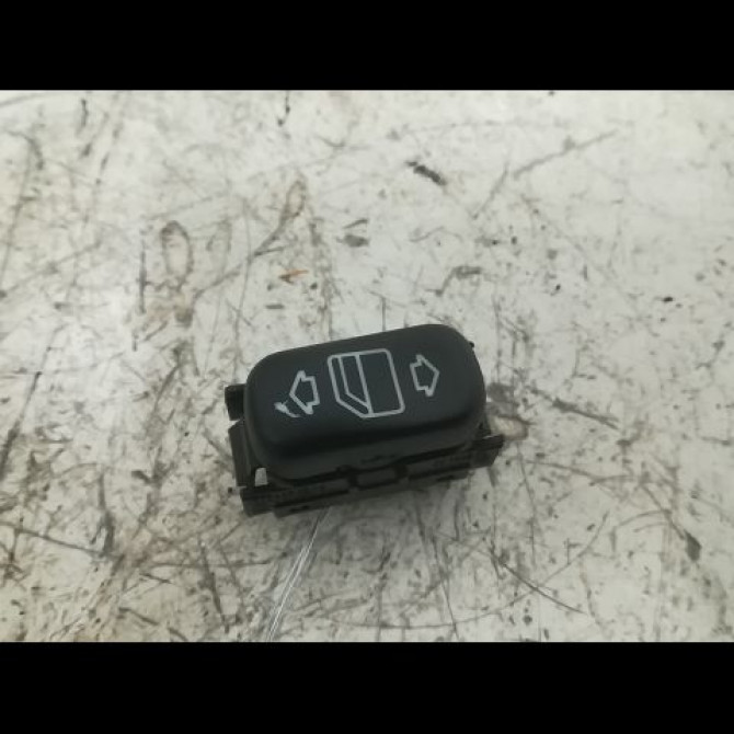 Commande lève-glace porte avant droite occasion MERCEDES CLASSE S III Phase 1 10-1998->09-2005 S600 367ch 22082012107C45 1