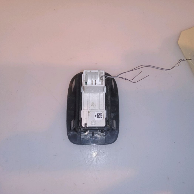Commande leve-glace porte arrière gauche occasion PEUGEOT 2008 phase 2 06-2016->... 98242552ZD 2