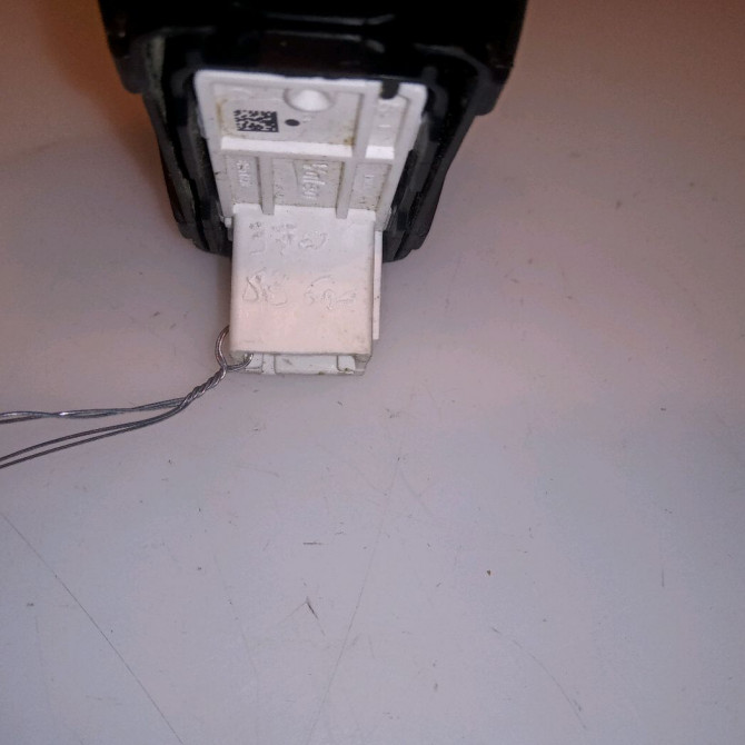 Commande leve-glace porte arrière gauche occasion PEUGEOT 2008 phase 2 06-2016->... 98242552ZD 3