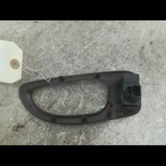 Commande leve-glace porte arrière droite occasion PEUGEOT 307 Phase 2 06-2005->03-2008 1.6 HDI 16v 110ch 6554E8 2