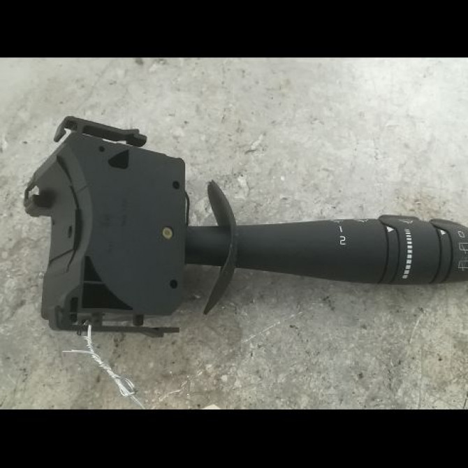 Commande essuie glace occasion RENAULT LAGUNA II Phase 1 11-2000->03-2005 1.6 16v 7701048915 1