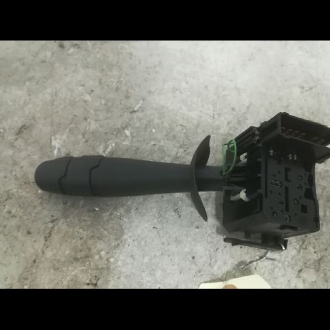 Commande essuie glace occasion RENAULT LAGUNA II Phase 1 11-2000->03-2005 1.6 16v 7701048915 2