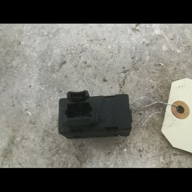 Commande leve-glace porte arrière droite occasion PEUGEOT 307 Phase 1 SW 03-2002->07-2004 2.0 HDi 110ch 6554E8 2