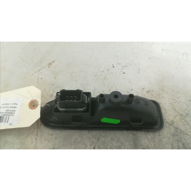 Commande leve-glace porte arrière droite occasion RENAULT CLIO III Phase 2 03-2009->12-2014 1.5 DCI 75ch 8200214936 2