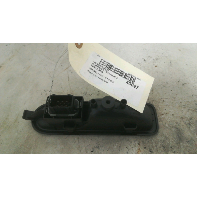 Commande leve-glace porte arrière gauche occasion RENAULT CLIO III Phase 2 03-2009->12-2014 1.5 DCI 75ch 8200214936 2