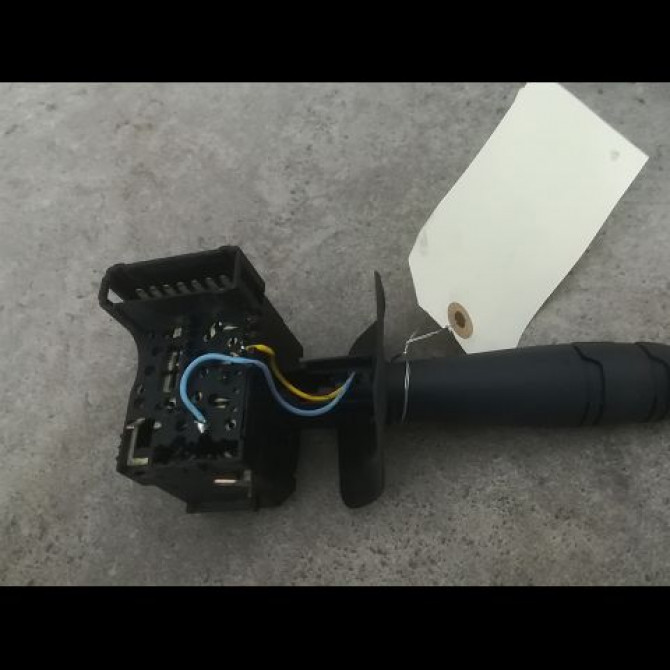 Commande clignotant occasion RENAULT CLIO II Phase 2 06-2001->07-2006 1.5 DCI 65ch 7701066570 2