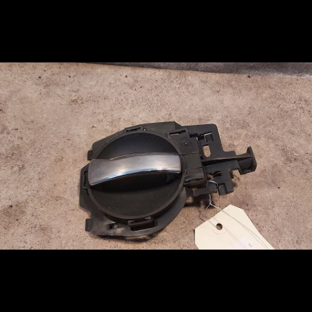 Poignee int porte avd occasion CITROEN C2 Phase 1 09-2003->10-2008 1.4i 9144A7