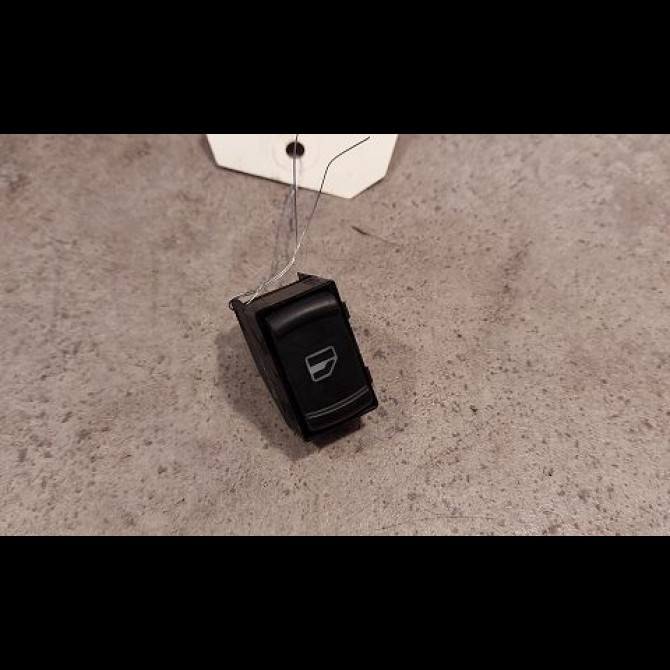 Commande leve-glace porte arrière droite occasion VOLKSWAGEN PASSAT IV Phase 1 10-1996->10-2000 1.9 TDI 110ch 1