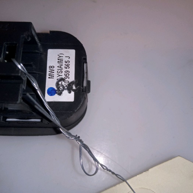 Commande rétroviseurs extérieures électriques occasion VOLKSWAGEN PASSAT V Phase 1 03-2005->10-2010 2.0 TDI 16v 140ch 1K0959565JREH 3