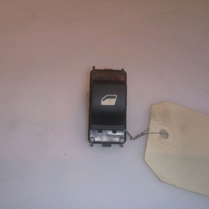 Commande lève-glace porte avant droite occasion CITROEN C4 II Phase 1 10-2010->01-2015 1.6 HDI 115ch 6490JY 1