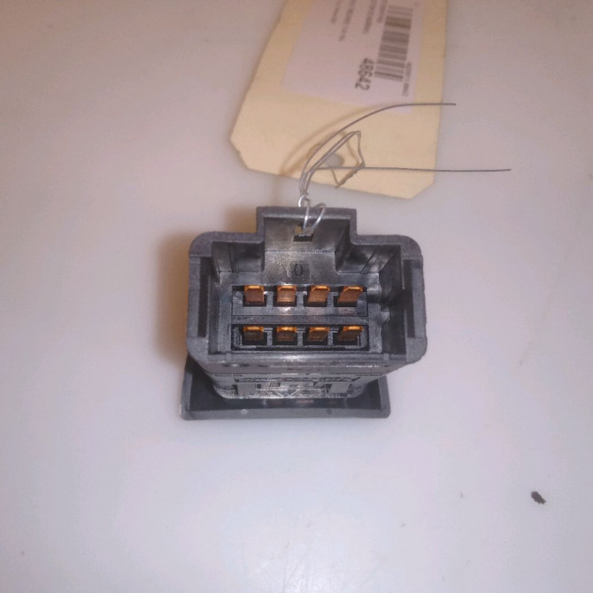 Bouton de warning occasion RENAULT MEGANE I Phase 2 03-1999->06-2003 1.4i 16v 7700435867 2