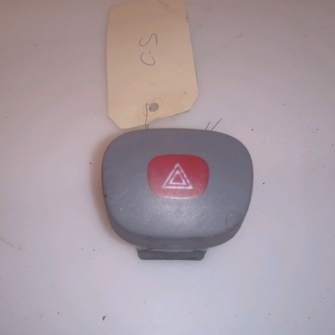 Bouton de warning occasion RENAULT CLIO II Phase 1 03-1998->06-2001 1.9 D 252904482R 1