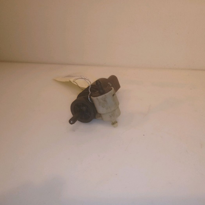 Pompe lave-glace avant occasion OPEL INSIGNIA Phase 1 01-2009->03-2013 YQ00091880 1