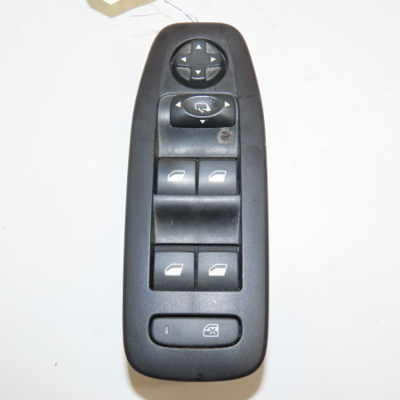 Commande lève-glace porte avant gauche occasion PEUGEOT 208 Phase 2 04-2015->... 1.2i 81ch 98242539ZD