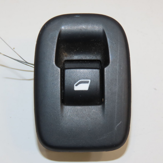 Commande leve-glace porte arrière droite occasion PEUGEOT 208 Phase 2 04-2015->... 1.2i 81ch 98242552ZD 1