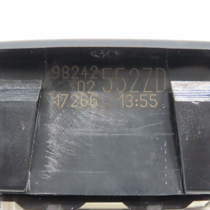 Commande leve-glace porte arrière gauche occasion PEUGEOT 208 Phase 2 04-2015->... 1.2i 81ch 98242552ZD 3