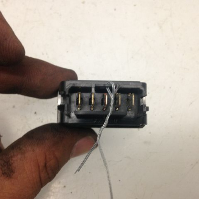 Commande lève-glace porte avant gauche occasion PEUGEOT 306 Phase 1 09-1994->03-1997 1.4i 75ch 6552Y9 3