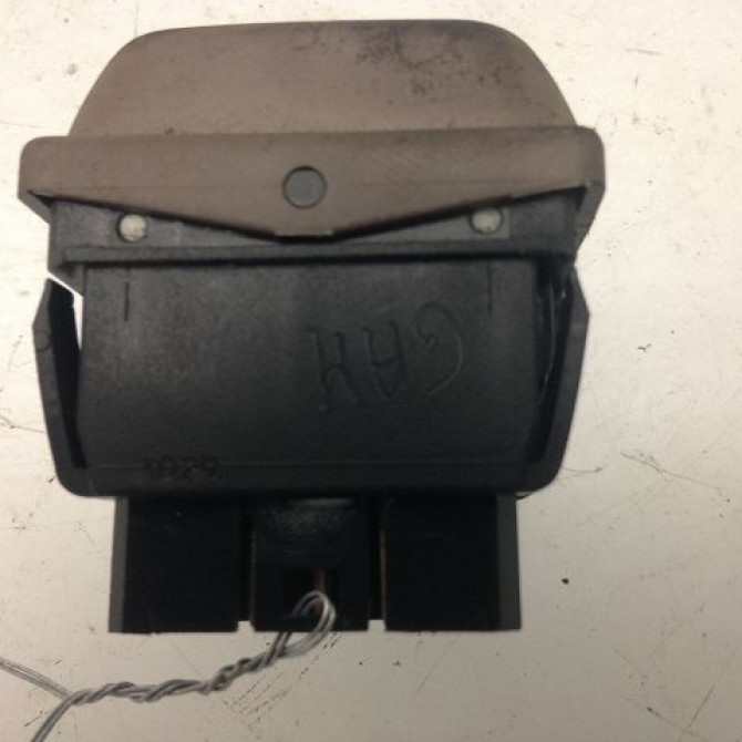 Commande lève-glace porte avant gauche occasion PEUGEOT 306 Phase 1 09-1994->03-1997 1.4i 75ch 6552Y9 4