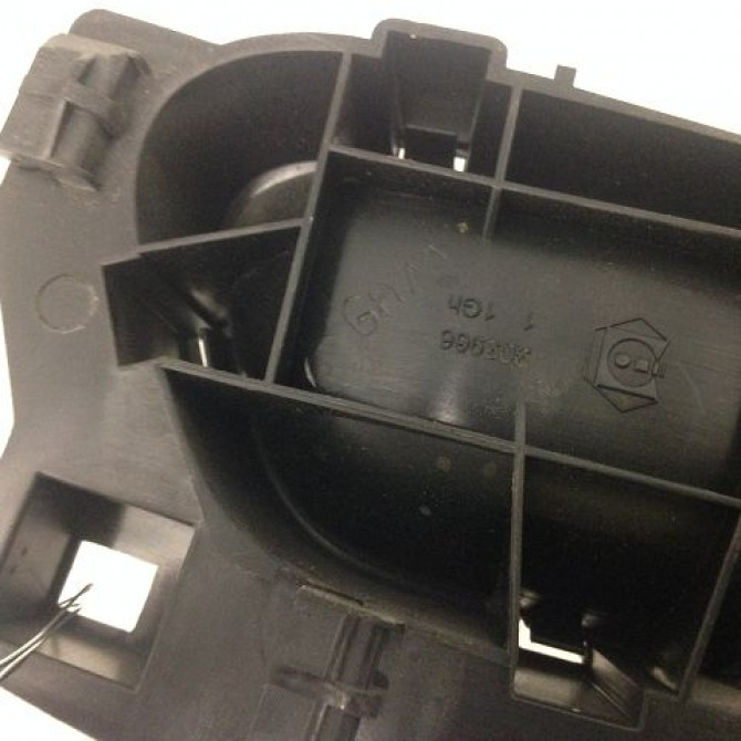 Poignee int porte arg occasion PEUGEOT 207 Phase 1 04-2006->06-2013 1.6 HDI 8v 92ch 9143L8 3