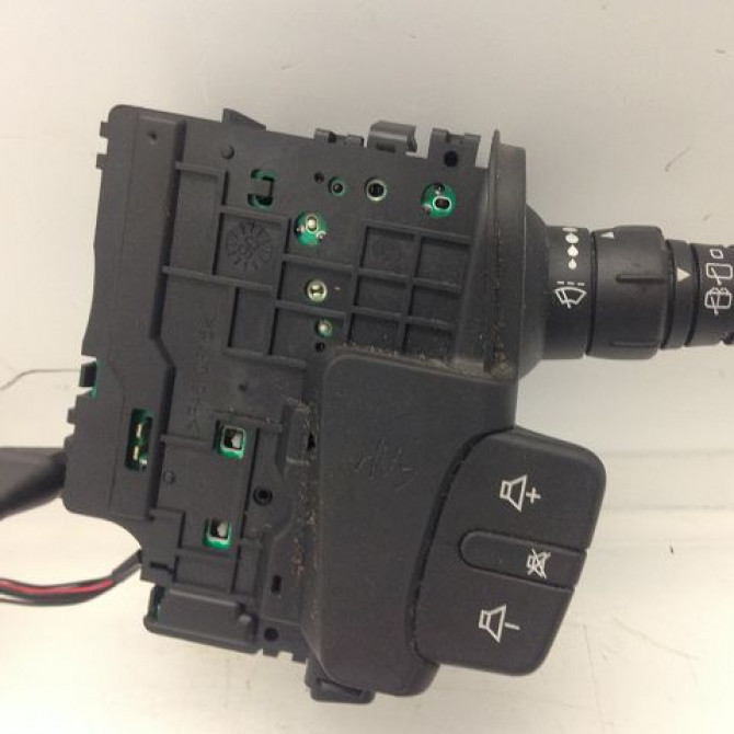 Commande essuie glace occasion RENAULT MEGANE II Phase 2 01-2006->06-2009 1.9 DCI 130ch 7701069597 1