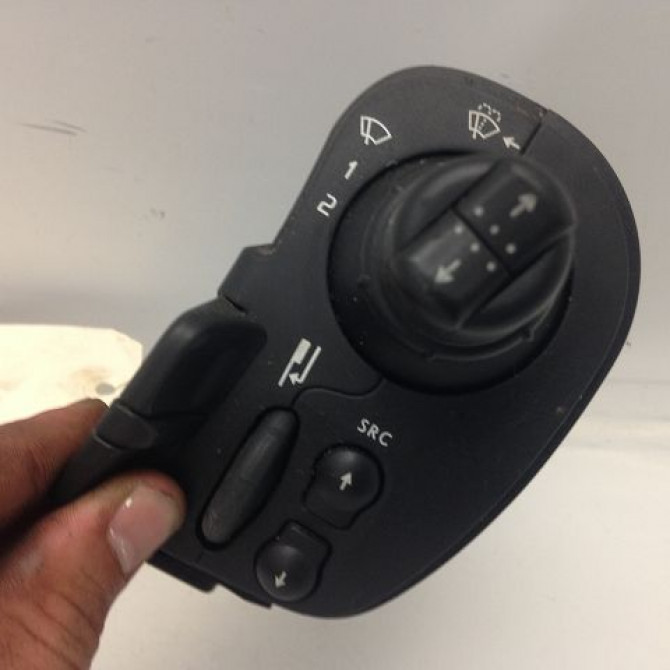 Commande essuie glace occasion RENAULT MEGANE II Phase 2 01-2006->06-2009 1.9 DCI 130ch 7701069597 2