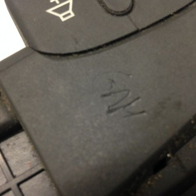 Commande essuie glace occasion RENAULT MEGANE II Phase 2 01-2006->06-2009 1.9 DCI 130ch 7701069597 3