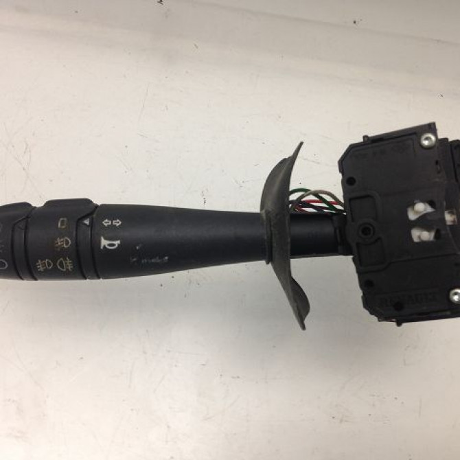 Commande clignotant occasion RENAULT CLIO II Phase 1 03-1998->06-2001 1.6 16v 7701064226 1