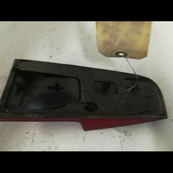 Feu arrière intérieur droit occasion FIAT PUNTO II Phase 2 05-2003->10-2009 1.2i 60ch 2