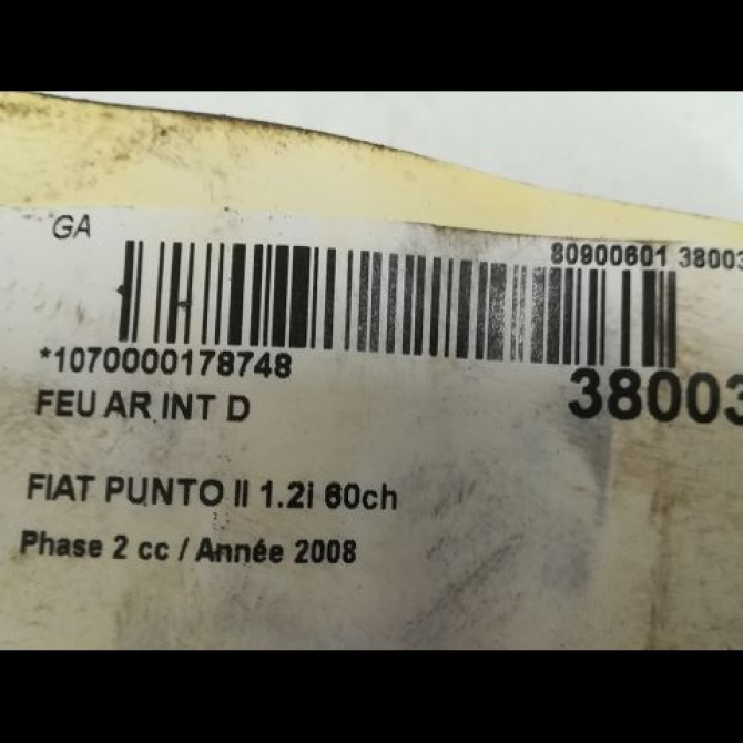 Feu arrière intérieur droit occasion FIAT PUNTO II Phase 2 05-2003->10-2009 1.2i 60ch 3