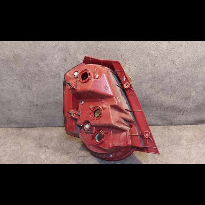 Feu arrière droit occasion CHEVROLET AVEO I Phase 1 05-2008->12-2011 1.2i 16v 95952067 2