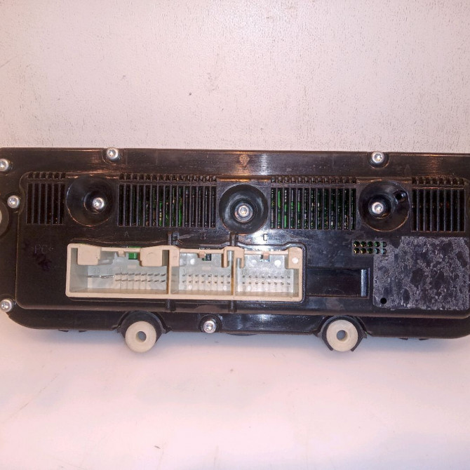 Commande de chauffage occasion VOLKSWAGEN PASSAT V Phase 1 03-2005->10-2010 1.9 TDI 105ch 2