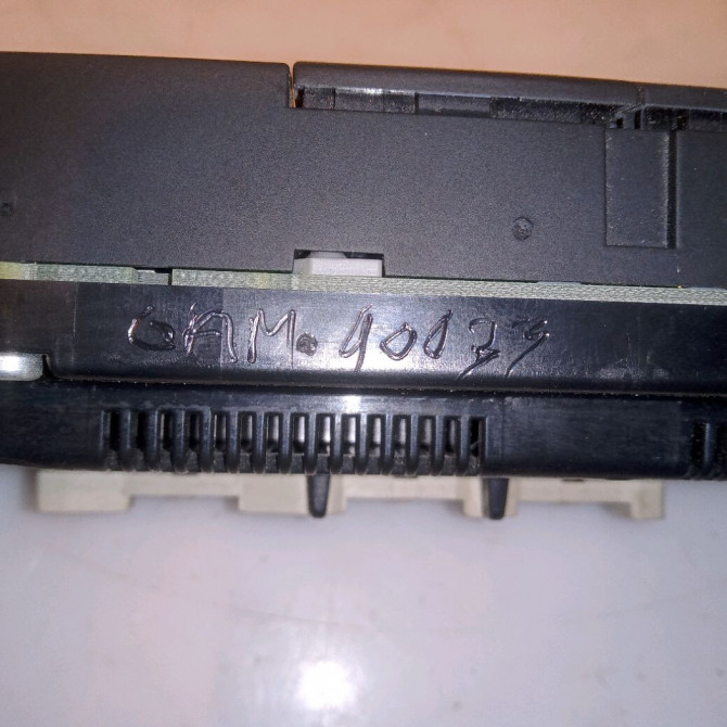 Commande de chauffage occasion VOLKSWAGEN PASSAT V Phase 1 03-2005->10-2010 1.9 TDI 105ch 3