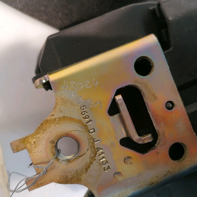 Ceinture avant droite occasion B.M.W. SERIE 3 IV Phase 2 09-2001->03-2005 320d 72118236240 4