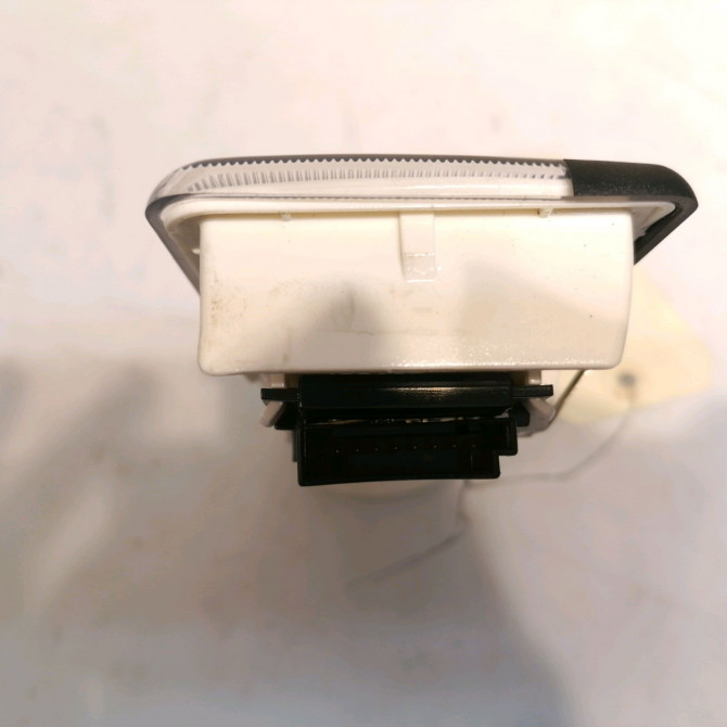 Plafonnier occasion B.M.W. SERIE 3 IV Phase 2 09-2001->03-2005 320d 63316962049 3